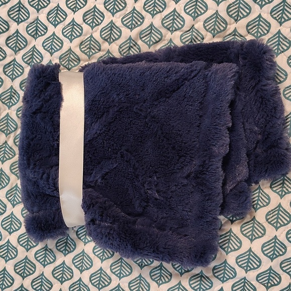 Baby Laundry Luxurious Minky Blanket Blue Steel 13 X 18 - Picture 5 of 5